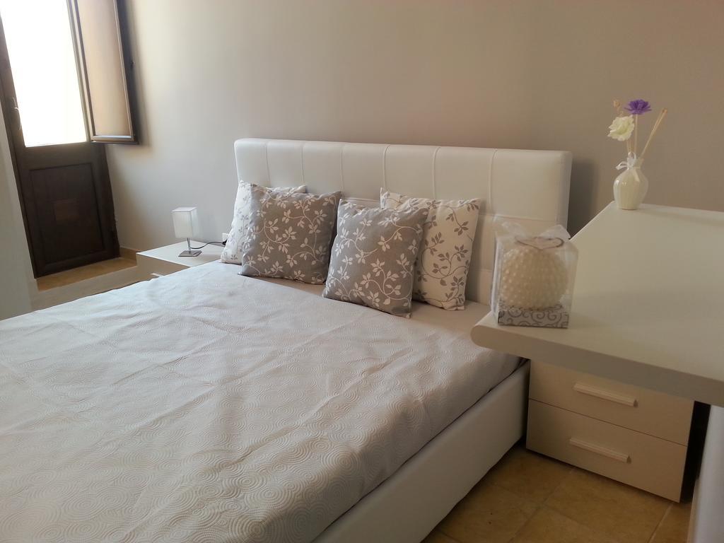 La Bifora Apartment Sciacca Bilik gambar